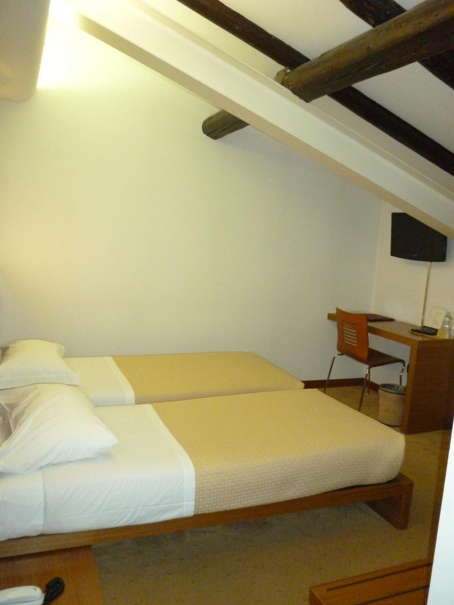 Hotel Quo Vadis Udine Esterno foto