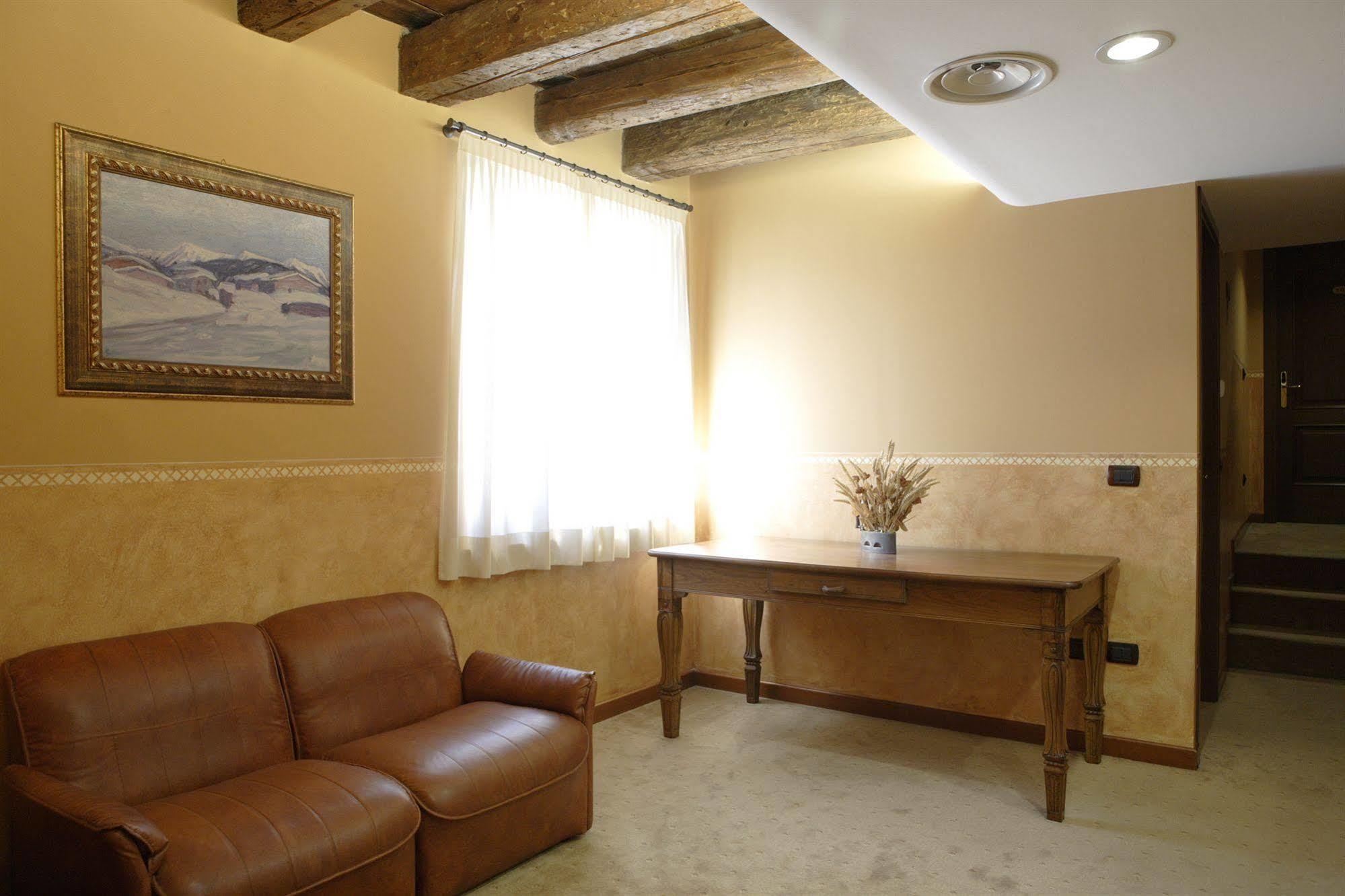 Hotel Quo Vadis Udine Esterno foto